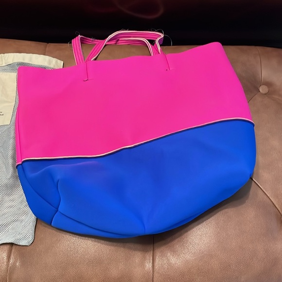 Steve Madden Bright Pink and Royal Blue Satchel with wash bag - Picture 2 of 5